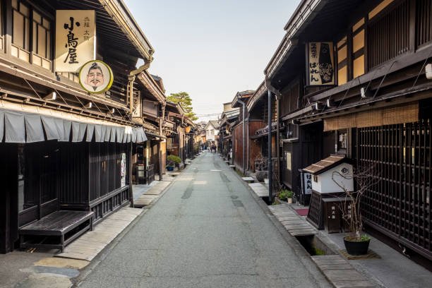 Shirakawago & Takayama - Image 2